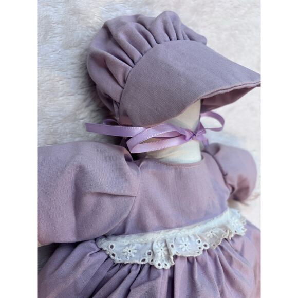 Traditional Handmade Vintage Soft Amish Doll Lavendar Dress Bonnet Purple - Picture 9 of 11